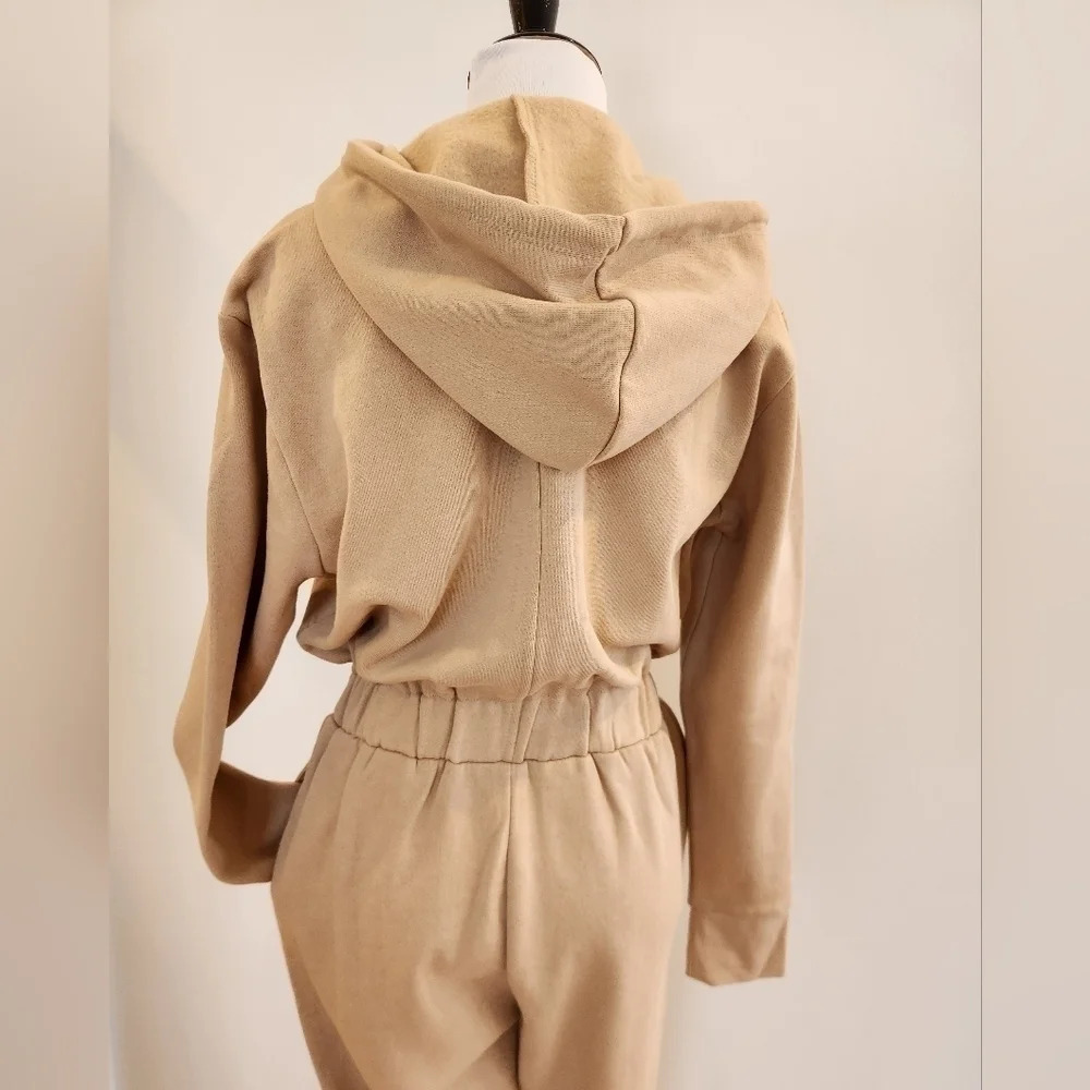 NWT || WE WORE WHAT || Leisure suit - Picture 4 of 6